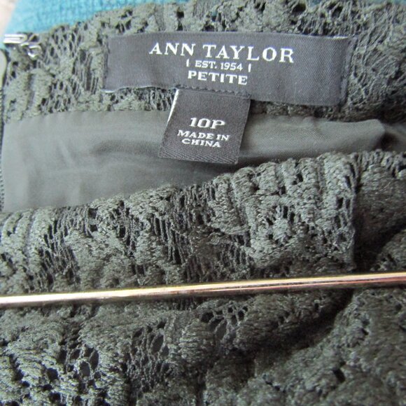 Ann Taylor Pencil Skirt 10 Petite Green Floral Lace Feminine Classic Business - Picture 9 of 12